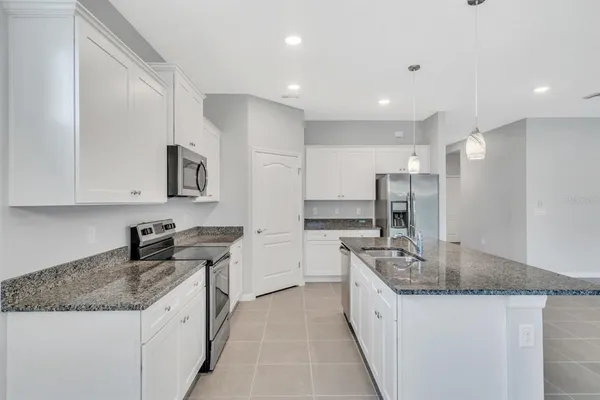 $2,795 | 13706 Woodbridge Terrace, Bradenton, FL 34211