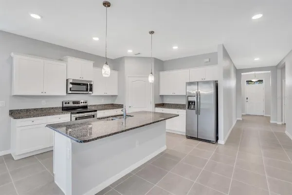 $2,795 | 13706 Woodbridge Terrace, Bradenton, FL 34211