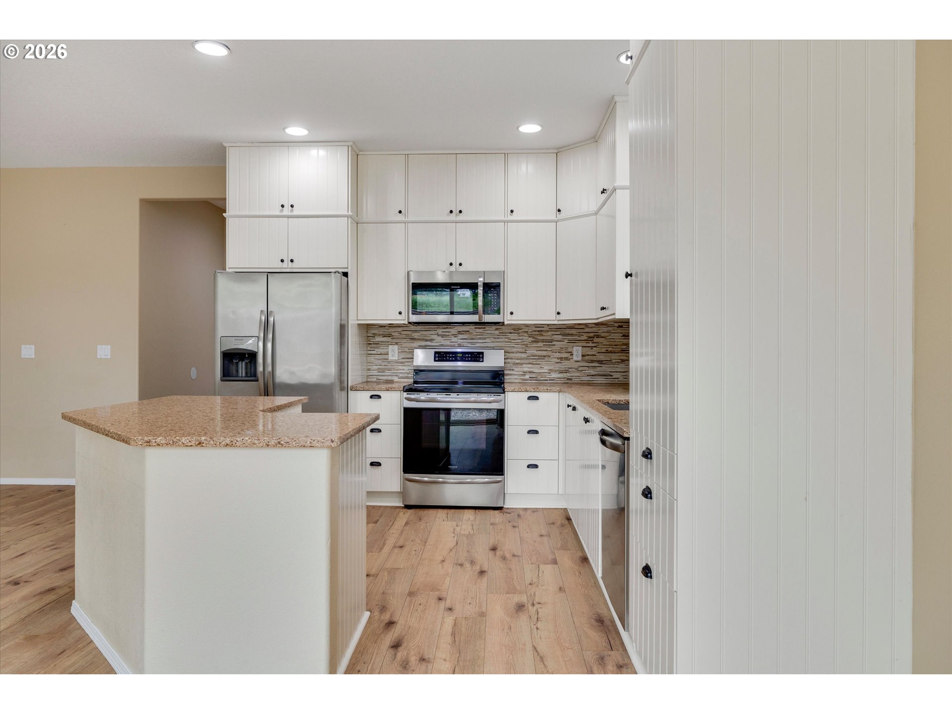 16809 Southeast Davidoff Way Damascus, OR 97089 - Photo 11 of 41 Kitchen