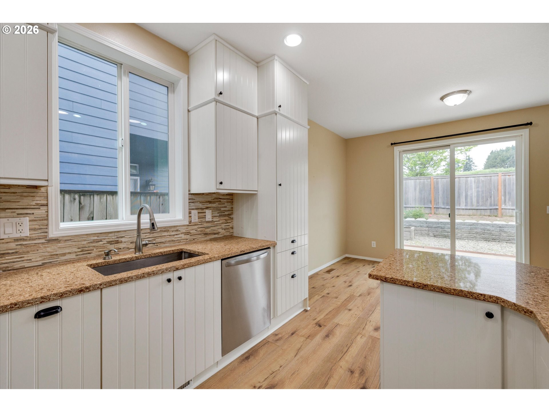 16809 Southeast Davidoff Way Damascus, OR 97089 - Photo 14 of 41 Kitchen