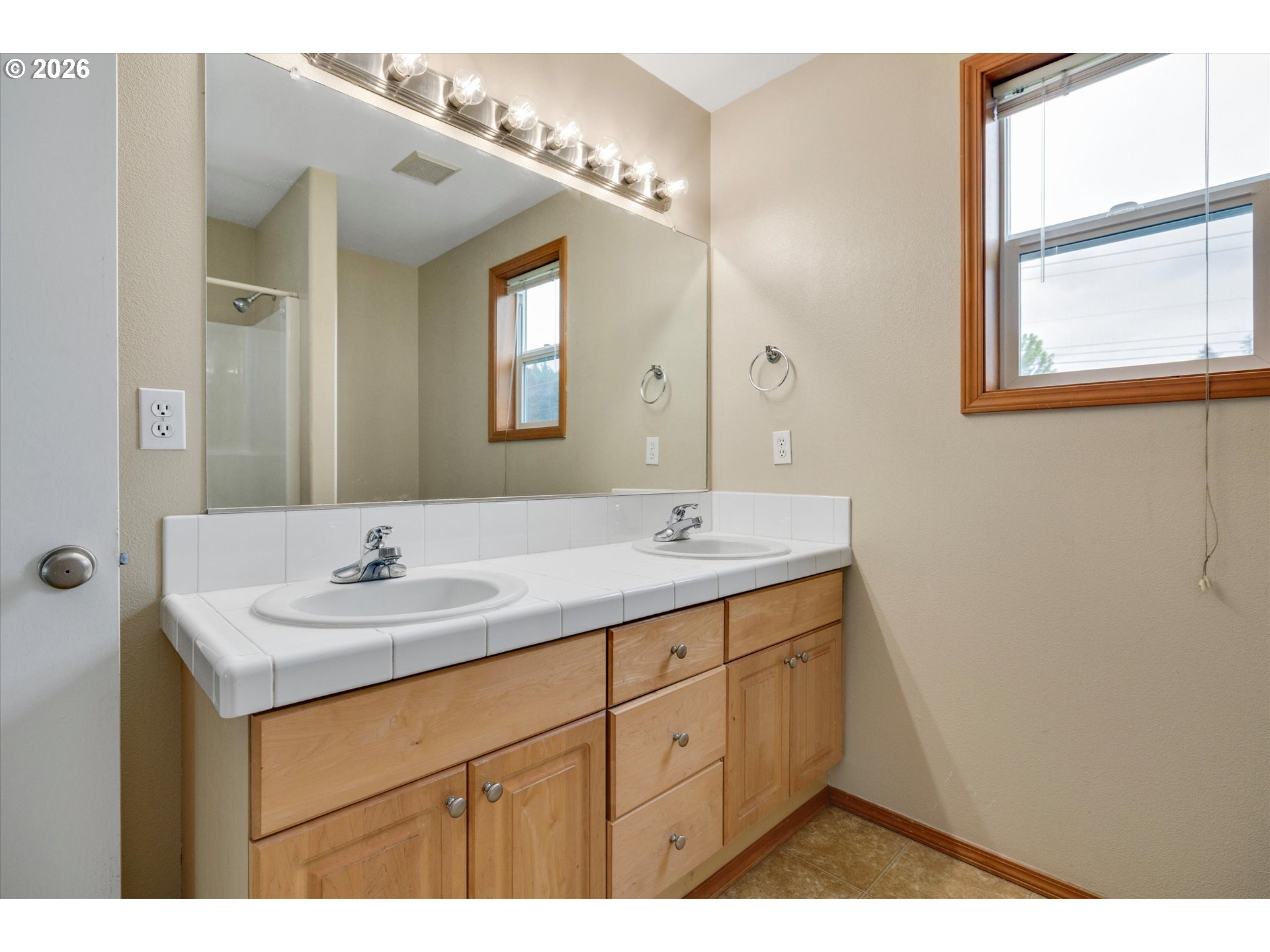 16809 Southeast Davidoff Way Damascus, OR 97089 - Photo 30 of 41 Bathroom