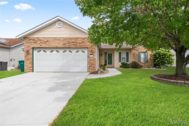 $278,000 | 762 Kelley Drive, O'Fallon, IL 62269