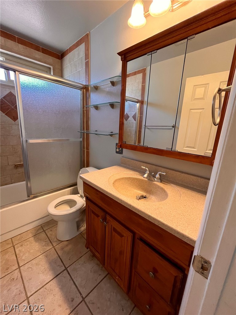5348 Ravendale Circle Las Vegas, NV 89120 - Photo 12 of 14 A well-appointed bathroom with a spacious vanity and ample storage awaits.