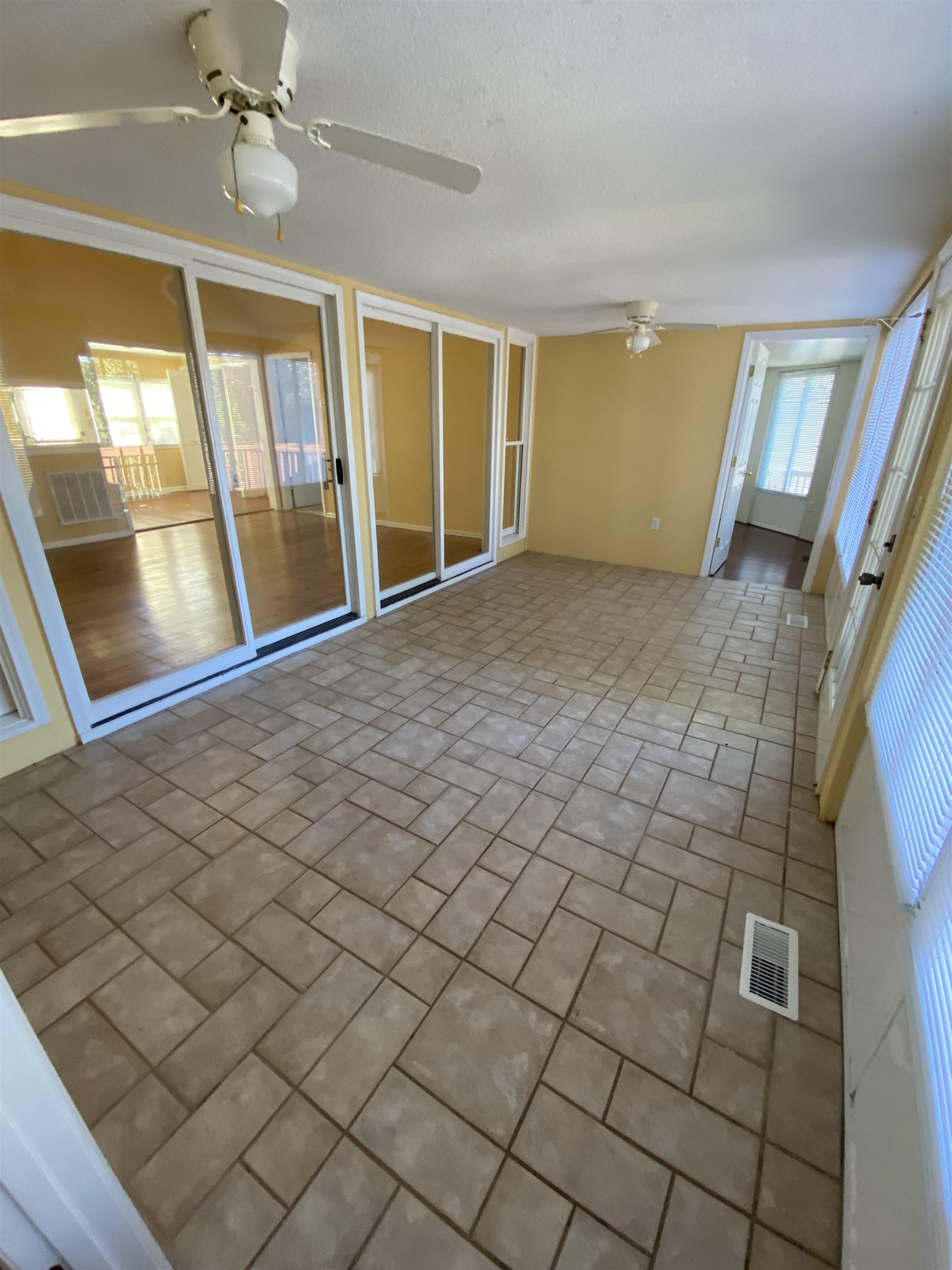 329 Fagan Drive Inman, SC 29349 - Photo 8 of 25