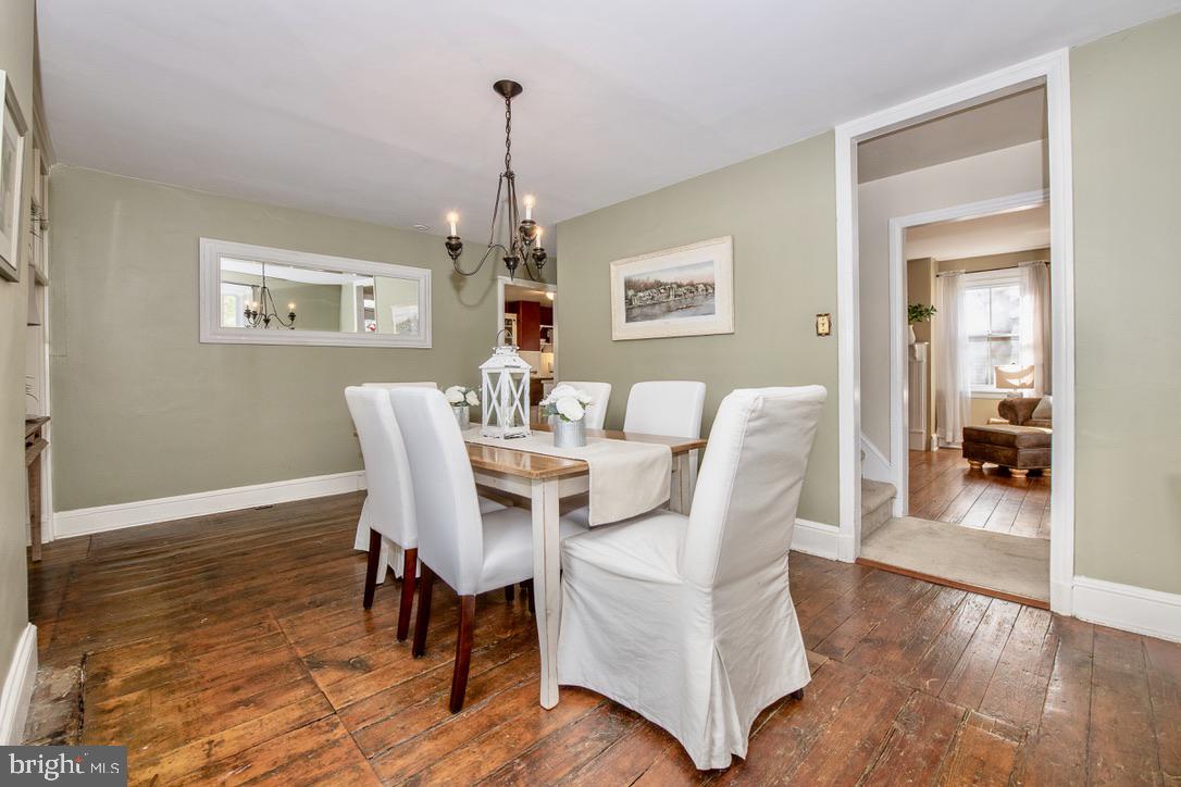 295 Balligomingo Road Conshohocken, PA 19428 - Photo 3 of 27 Spacious Dining Room with vintage flooring
