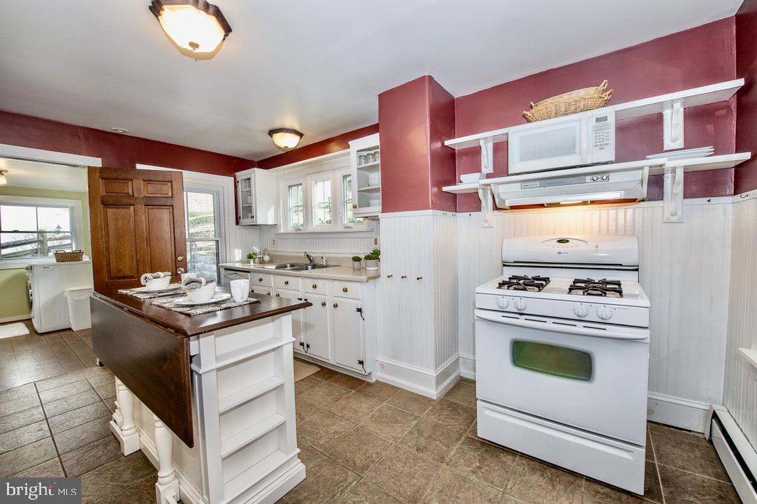 295 Balligomingo Road Conshohocken, PA 19428 - Photo 8 of 27 Kirchen