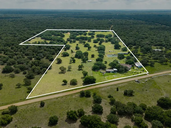 $1,150,000 | 1009 Private Road 1024, Hallettsville, TX 77964