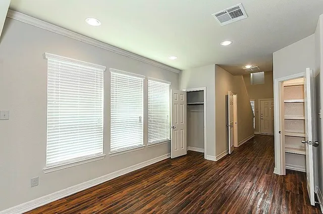 $1,799 | 64 Woodland Hills Drive, Unit B, Conroe, TX 77303