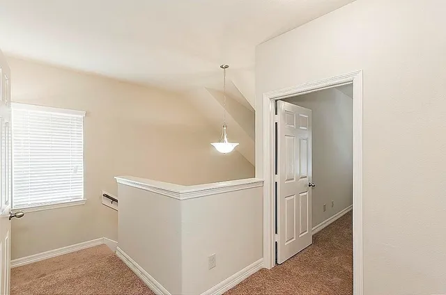 $1,799 | 64 Woodland Hills Drive, Unit B, Conroe, TX 77303