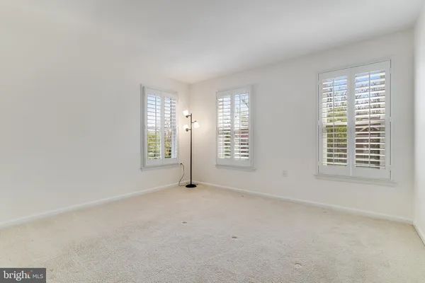 $1,175,000 | 714 Old Hunt Way, Herndon, VA 20170