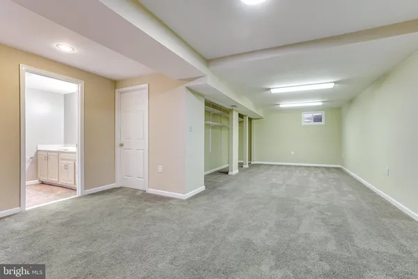 $1,175,000 | 714 Old Hunt Way, Herndon, VA 20170