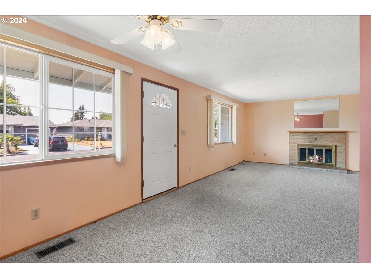 1510 Princeton Road Woodburn, OR 97071 - Photo 4 of 32 Gallery Image 4
