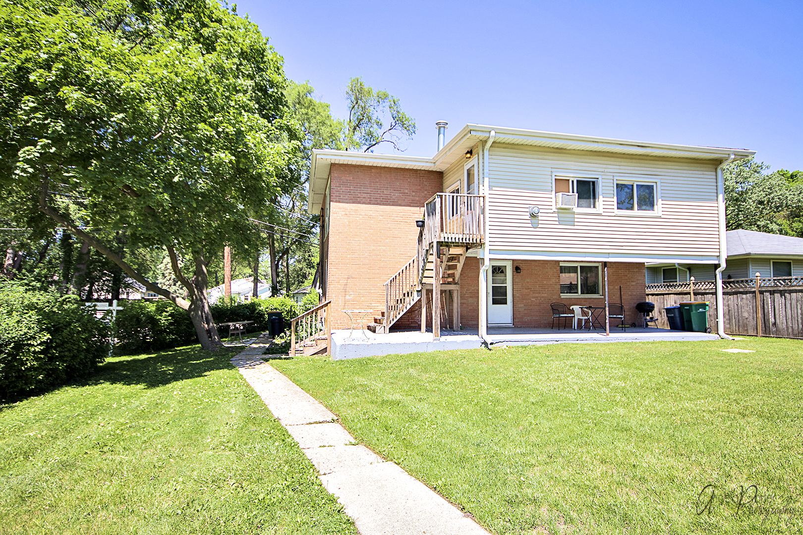 91 Eagle Point Road Fox Lake, IL 60020 - Photo 2 of 26