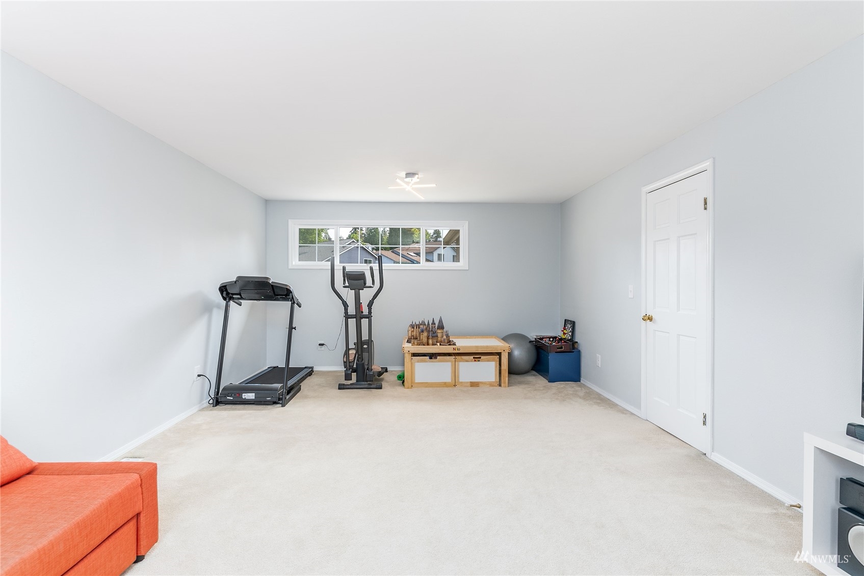 1807 Field Avenue Northeast Renton, WA 98059 - Photo 25 of 38 a view of a room with gym equipment