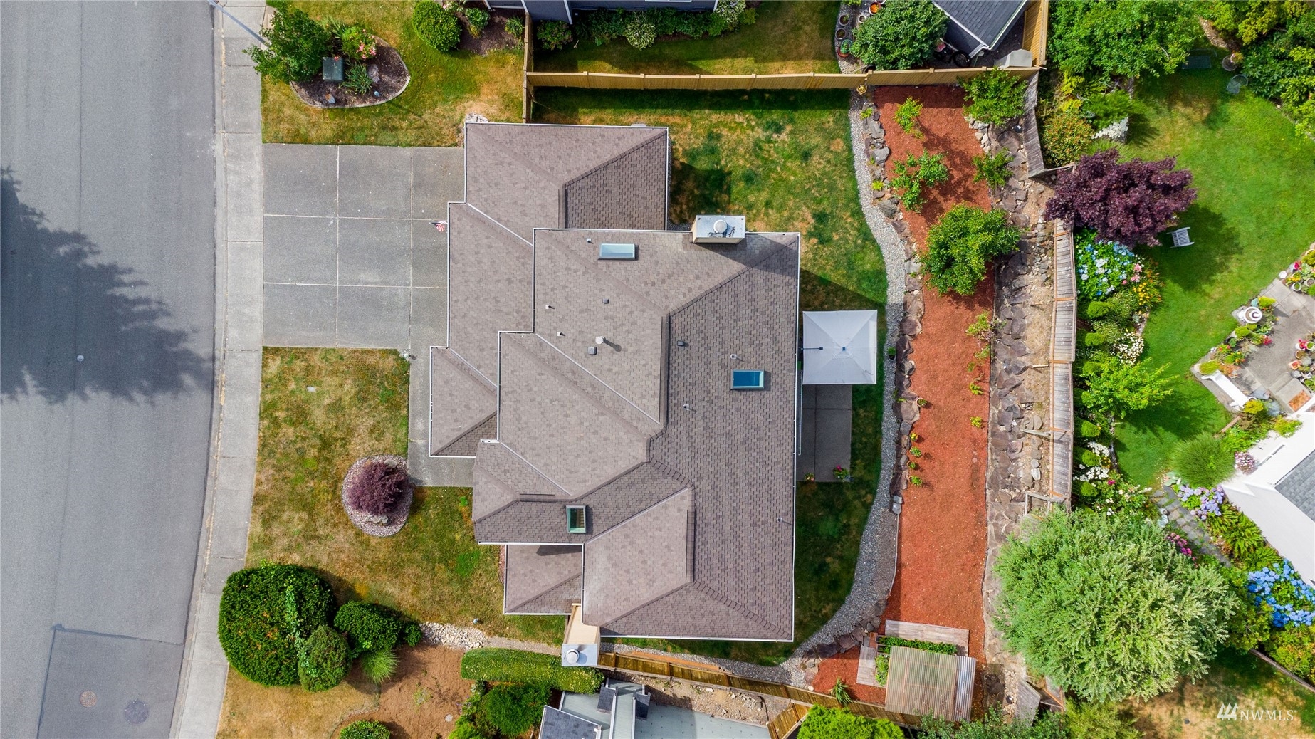 1807 Field Avenue Northeast Renton, WA 98059 - Photo 38 of 38 an aerial view of houses with outdoor space