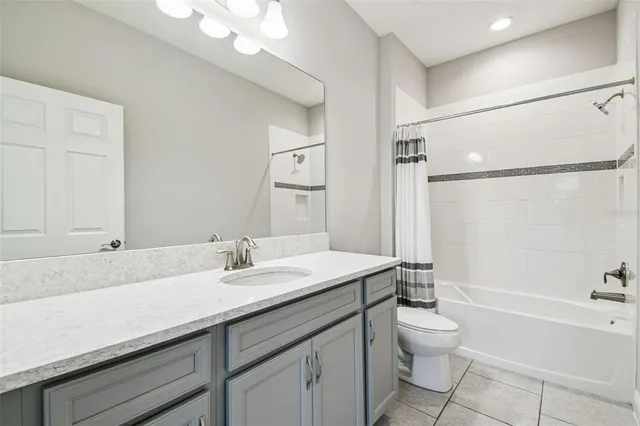 a view of entryway with stairs