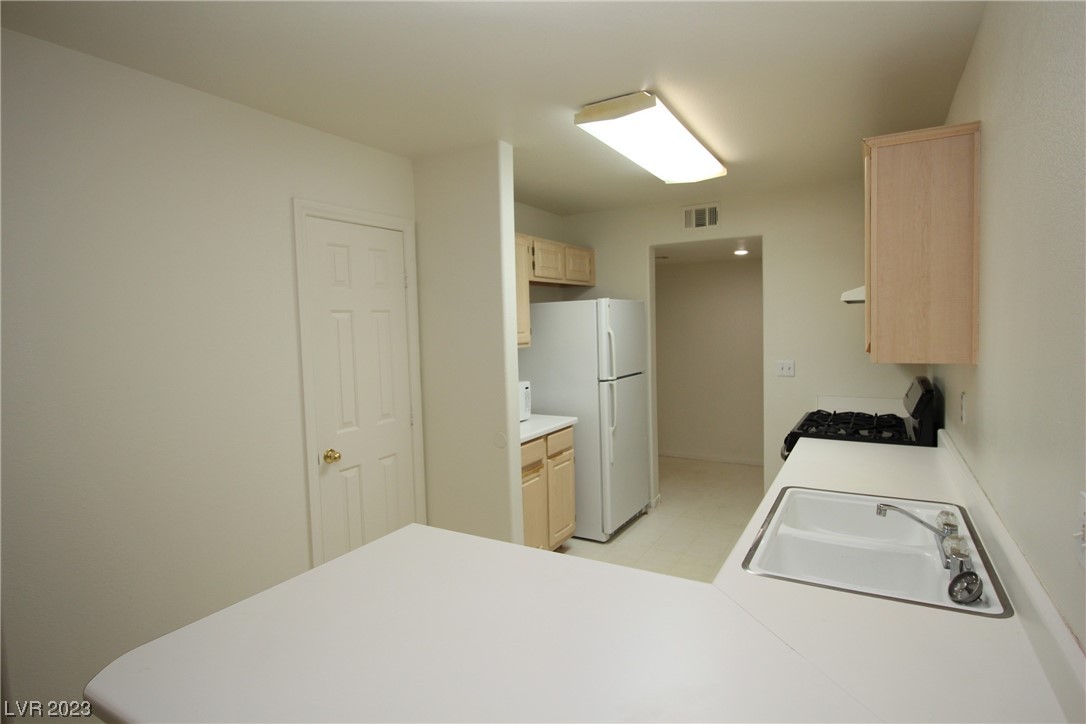 10164 Rising Tree Street Las Vegas, NV 89183 - Photo 12 of 30