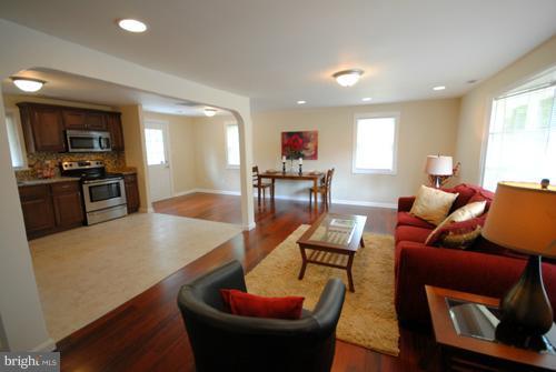 2500 Lincrest Road Joppa, MD 21085 - Photo 2 of 30 Living Room