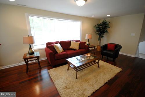 2500 Lincrest Road Joppa, MD 21085 - Photo 3 of 30 Living Room