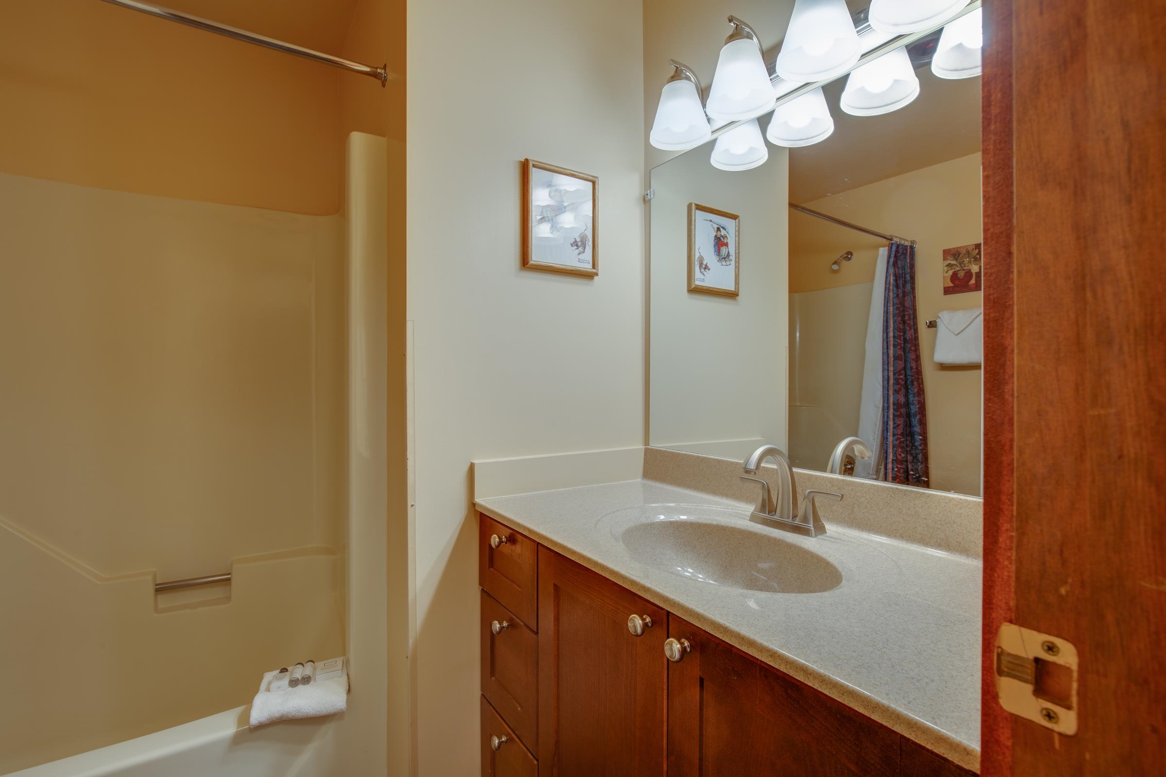 530 East Mountain Road, Unit #69 Killington, VT 05751 - Photo 10 of 19 Gallery Image 10