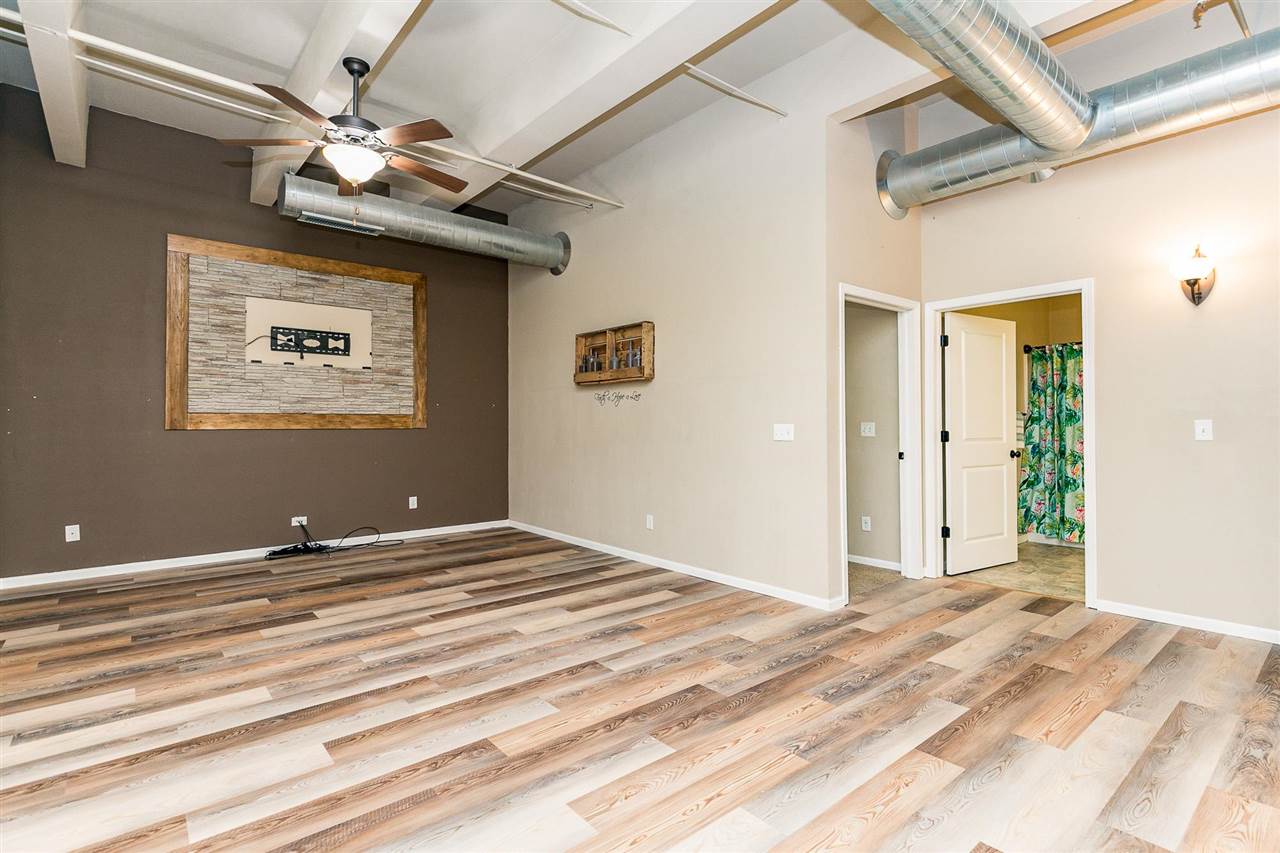251 Vine Street, Unit 108 Riverside, IA 52327 - Photo 2 of 19 Gallery Image 2