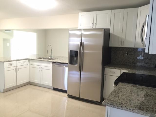 3592 Gull Road Palm Beach Gardens, FL 33410 - Photo 7 of 20 IMG_9546