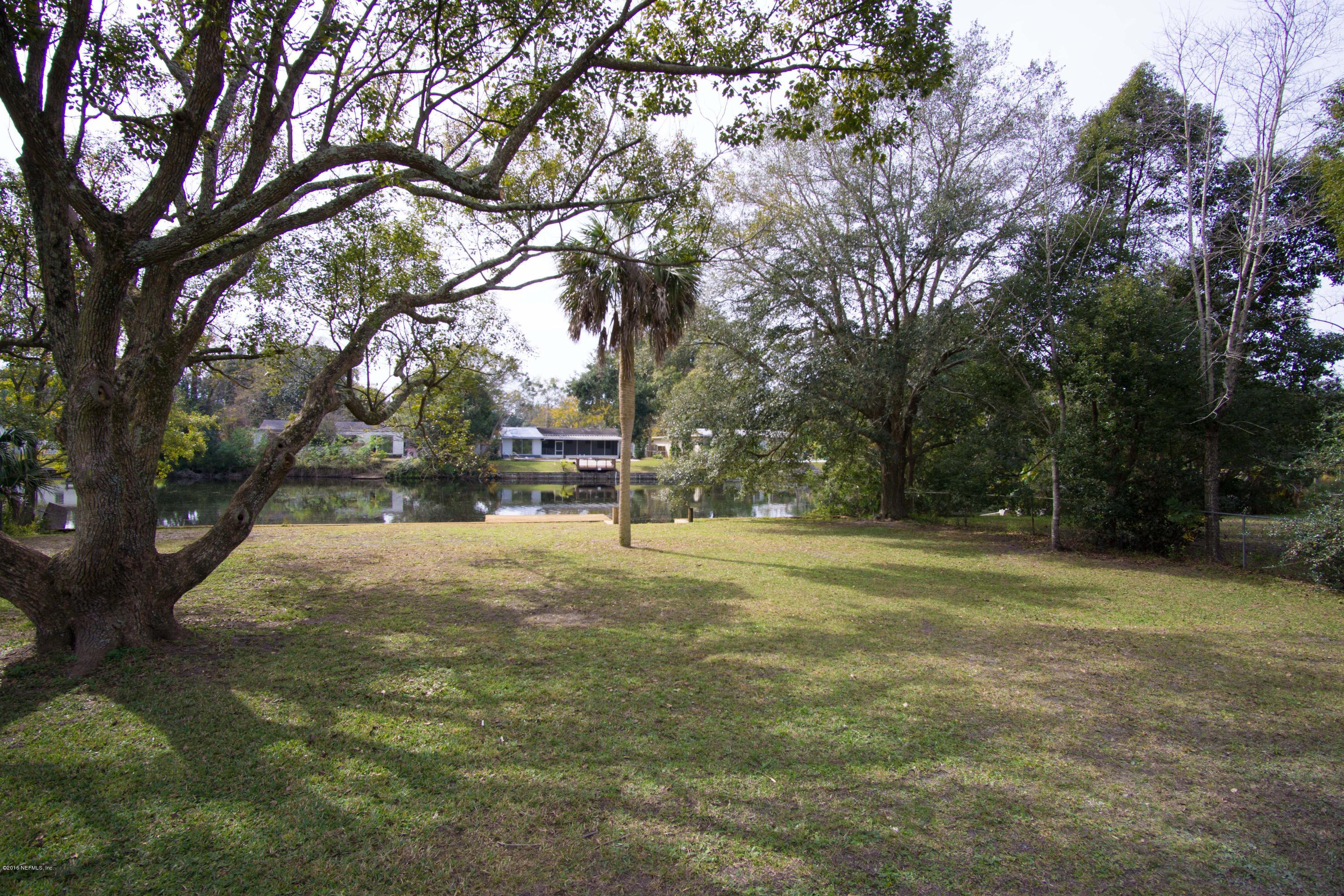 7540 Old Kings Road South Jacksonville, FL 32217 - Photo 19 of 22 19Backyard view of river from house deck