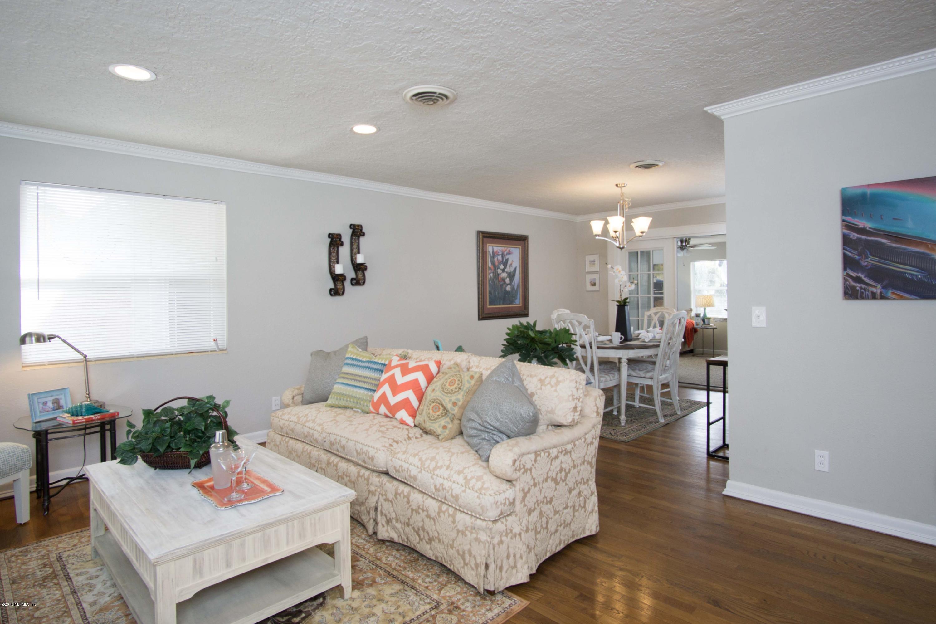7540 Old Kings Road South Jacksonville, FL 32217 - Photo 3 of 22 3Living rm to Dining rm
