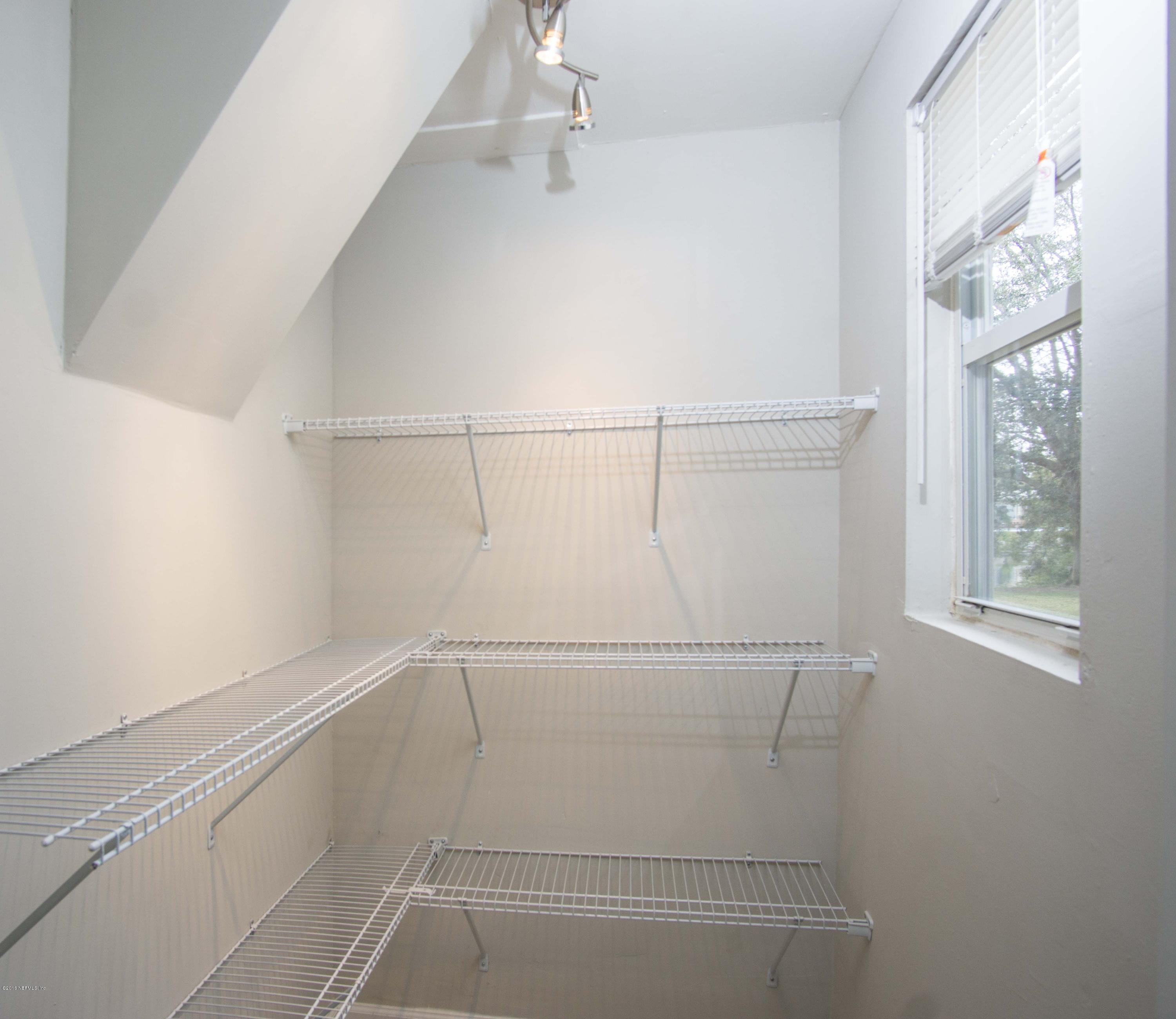 7540 Old Kings Road South Jacksonville, FL 32217 - Photo 8 of 22 8walk-in Pantry