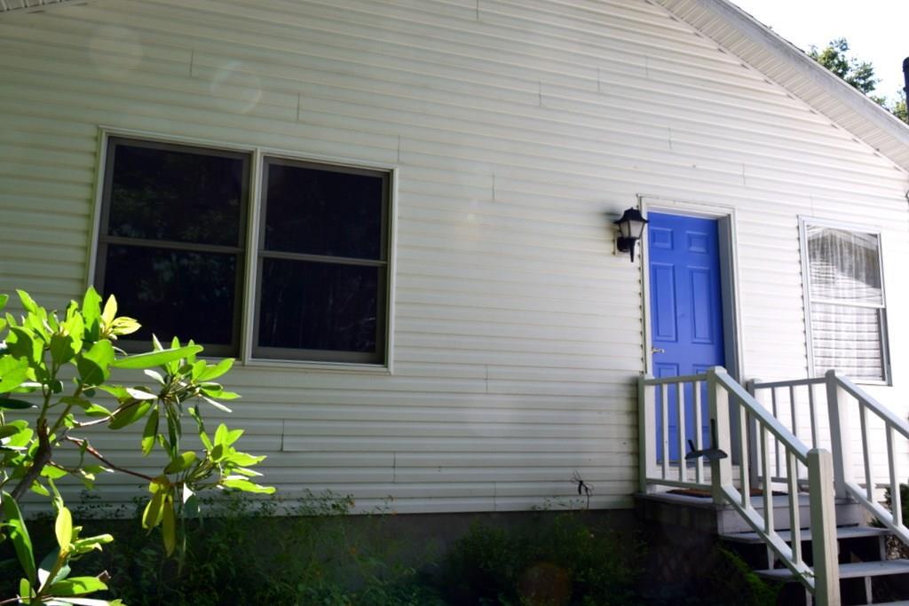 17 Sandy Ridge Road Brunswick, ME 04011 - Photo 8 of 35 Side entry