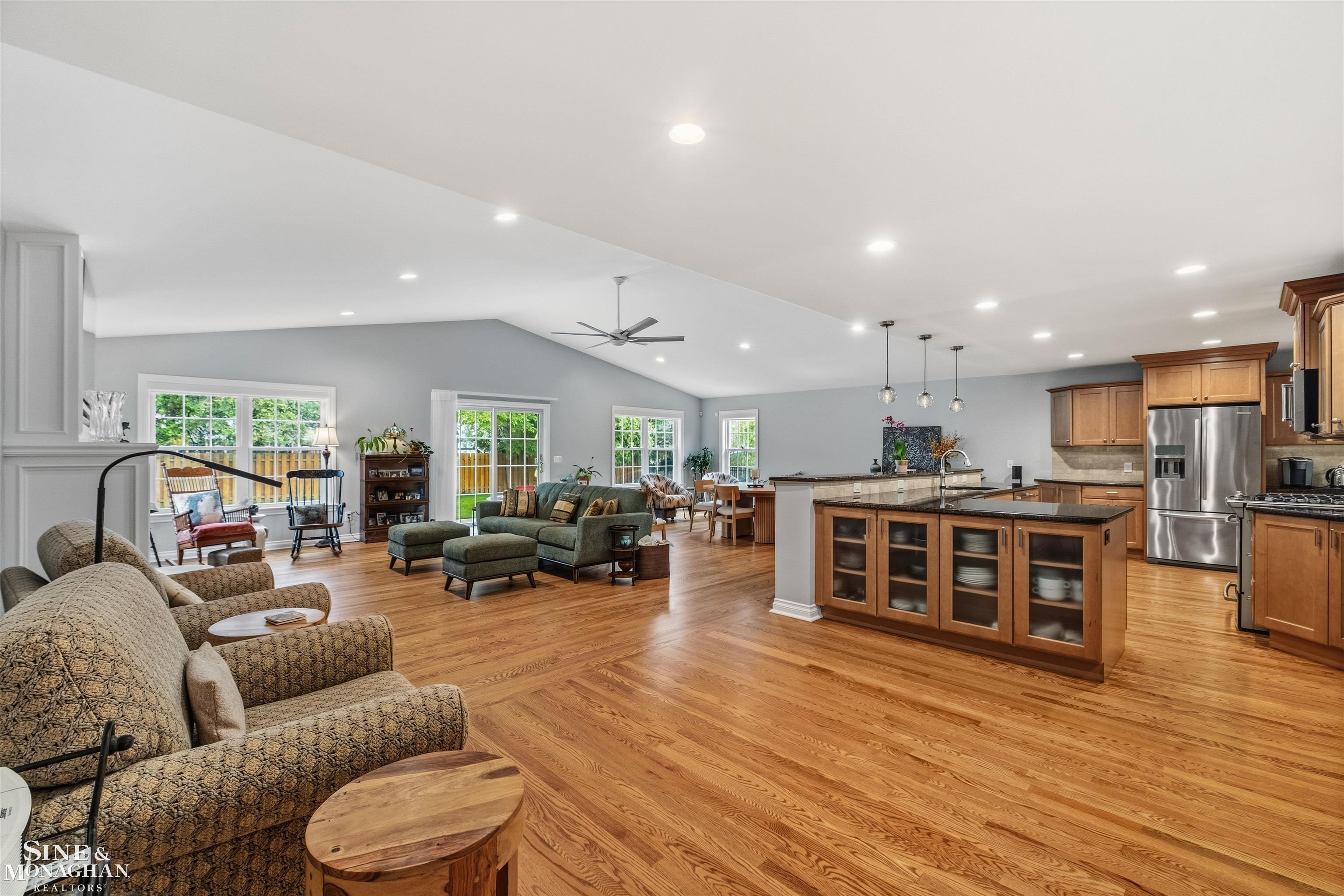 1061 North Renaud Road Grosse Pointe Woods, MI 48236 - Photo 6 of 63