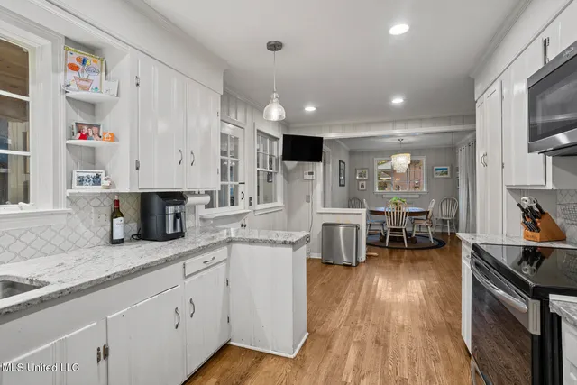 $298,000 | 3726 Greenwich Street, Jackson, MS 39216