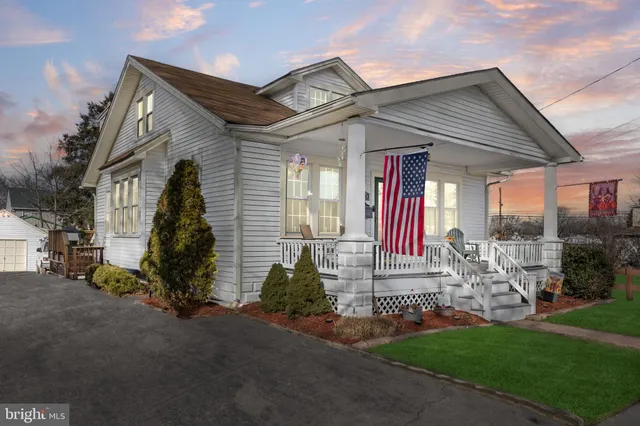 $399,900 | 840 Laurel Street, Delanco, NJ 08075