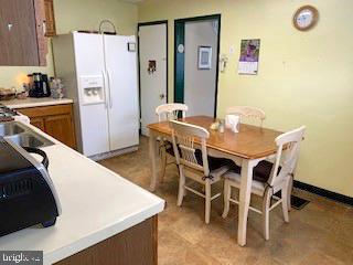 376 Amosland Road Holmes, PA 19043 - Photo 9 of 21 Kitchen