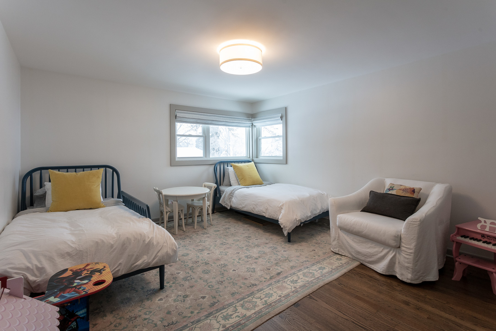 1215 Hillside Road Northbrook, IL 60062 - Photo 7 of 11 a bedroom with furniture and a couch