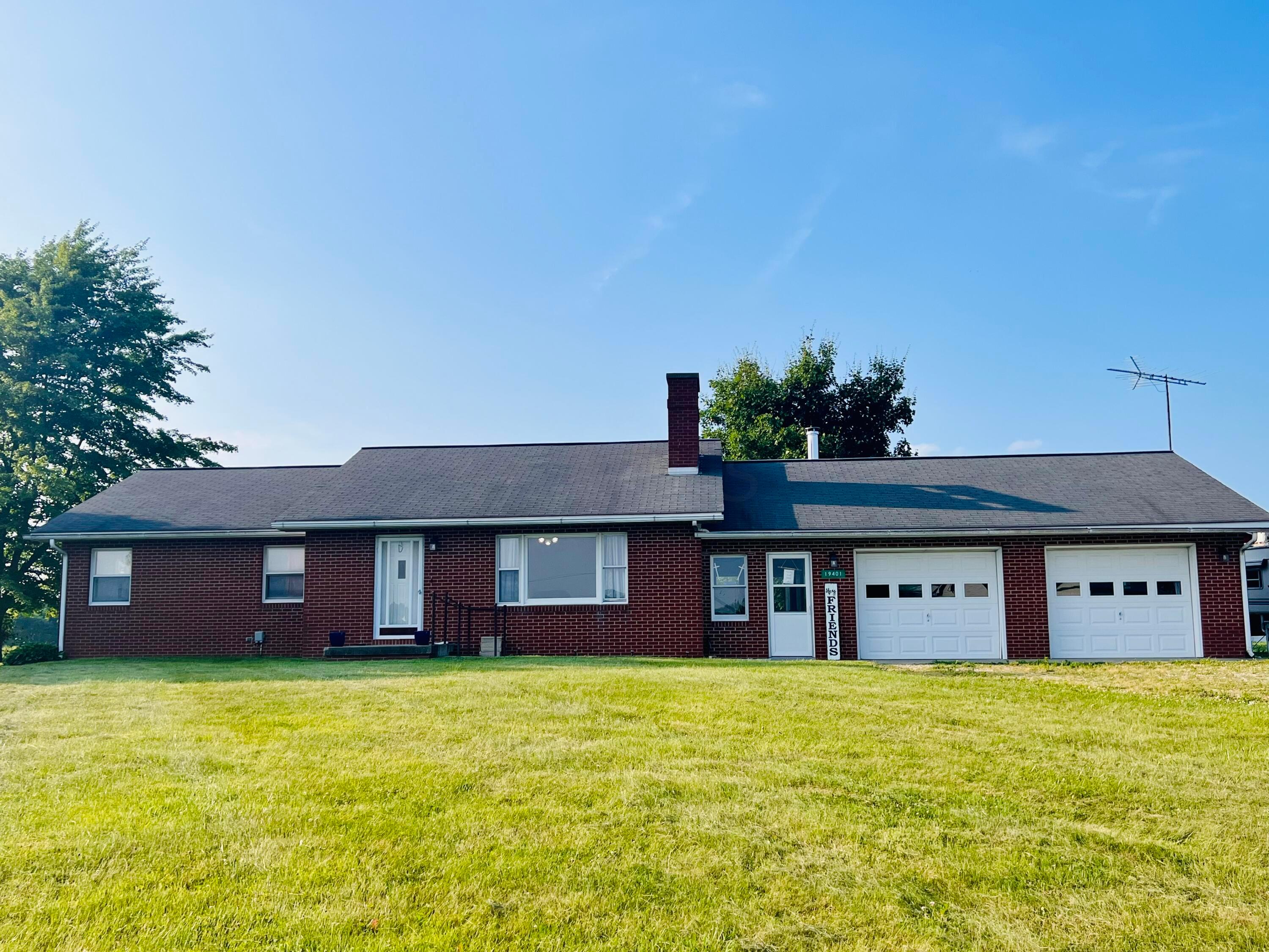 19401 Bell Church Road Utica, OH 43080 - Photo 1 of 17 IMG_0637
