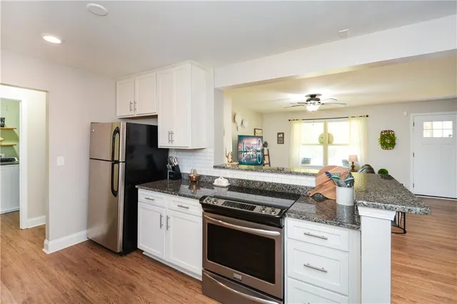 $359,900 | 5806 Stonehaven Drive Northwest, Kennesaw, GA 30152