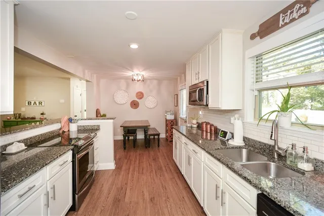 $359,900 | 5806 Stonehaven Drive Northwest, Kennesaw, GA 30152