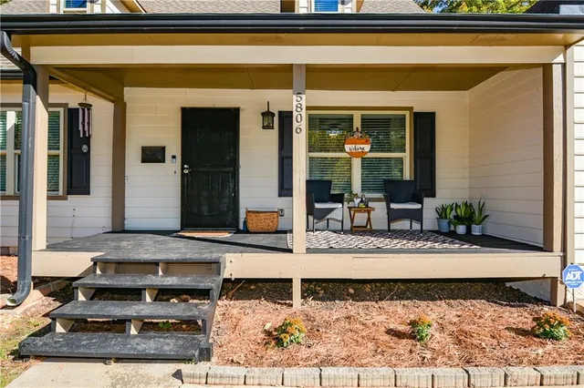 $359,900 | 5806 Stonehaven Drive Northwest, Kennesaw, GA 30152