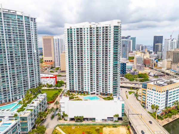 $2,875 | 350 South Miami Avenue, Unit 511, Miami, FL 33130