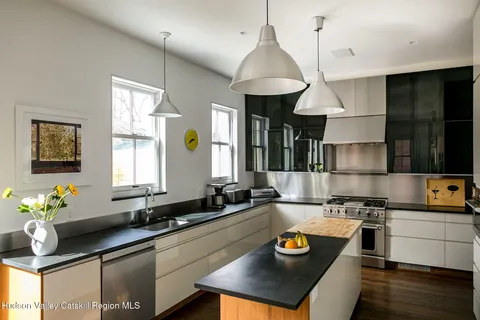 $1,250,000 | 110 Market Street, Saugerties, NY 12477