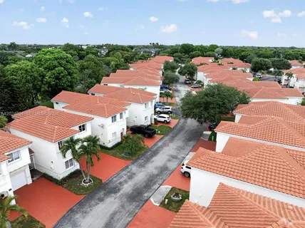 $560,000 | 14930 Southwest 104th Street, Unit 27, Miami, FL 33196