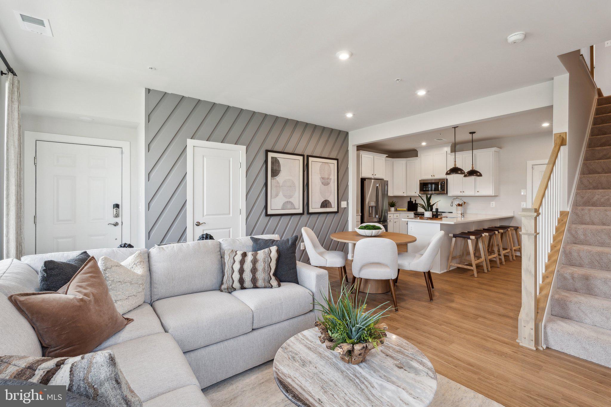 1043 Inferno Terrace Southeast Leesburg, VA 20175 - Photo 7 of 33