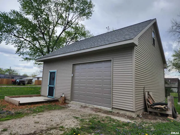 $29,500 | 711 North Madison Street, Lincoln, IL 62656