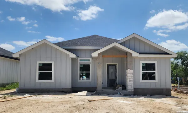 $285,000 | 2746 Rodriguez Street, Eagle Pass, TX 78852