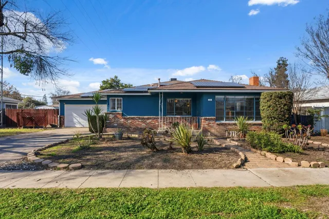 $300,000 | 3117 North 8th Street, Fresno, CA 93703