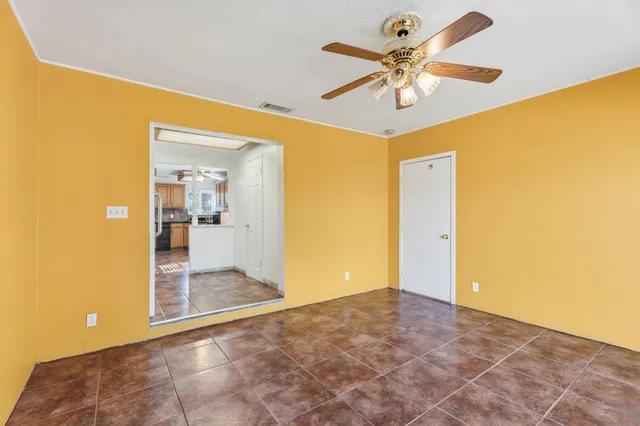 $300,000 | 3117 North 8th Street, Fresno, CA 93703