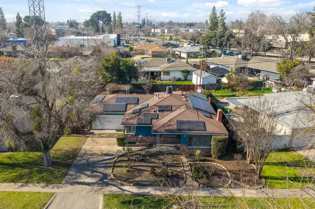 $300,000 | 3117 North 8th Street, Fresno, CA 93703