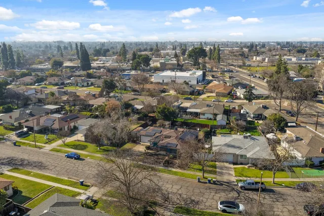 $300,000 | 3117 North 8th Street, Fresno, CA 93703