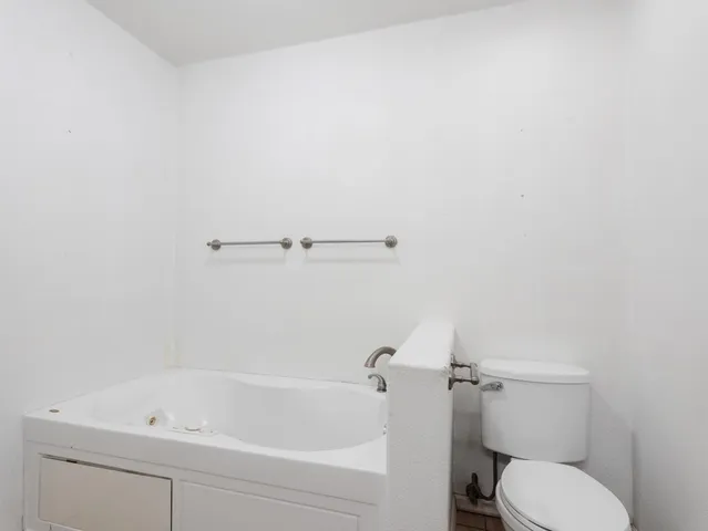 $300,000 | 3117 North 8th Street, Fresno, CA 93703